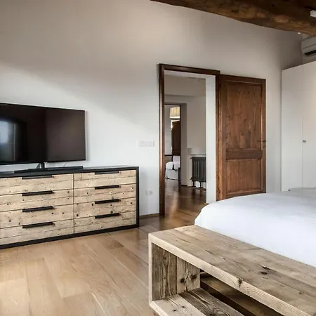 빌라 Chiugi By Posarellivillas 세지아노