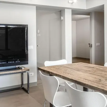 Chiugi By Posarellivillas *